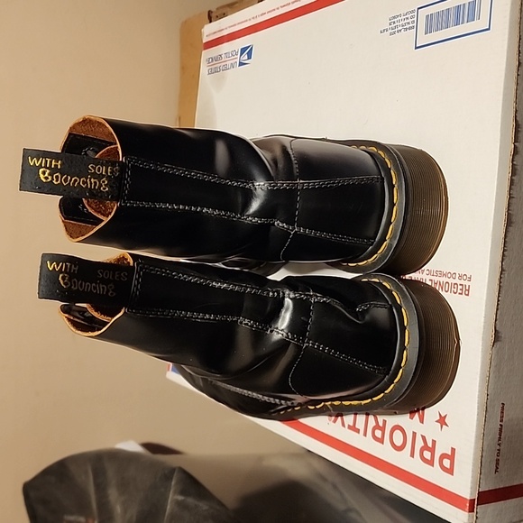 Dr Martens 1460 made in England🏴󠁧󠁢󠁥󠁮󠁧󠁿🇬🇧 heritage boots - Picture 4 of 7